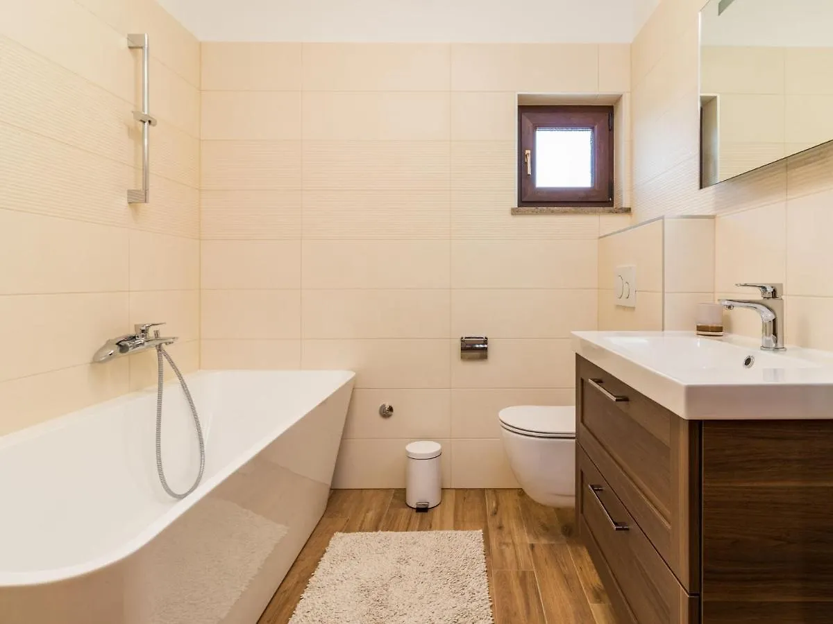 Beautifull Villa With Private Pool Pula Holiday home