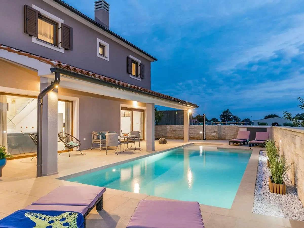 Beautifull Villa With Private Pool Pula