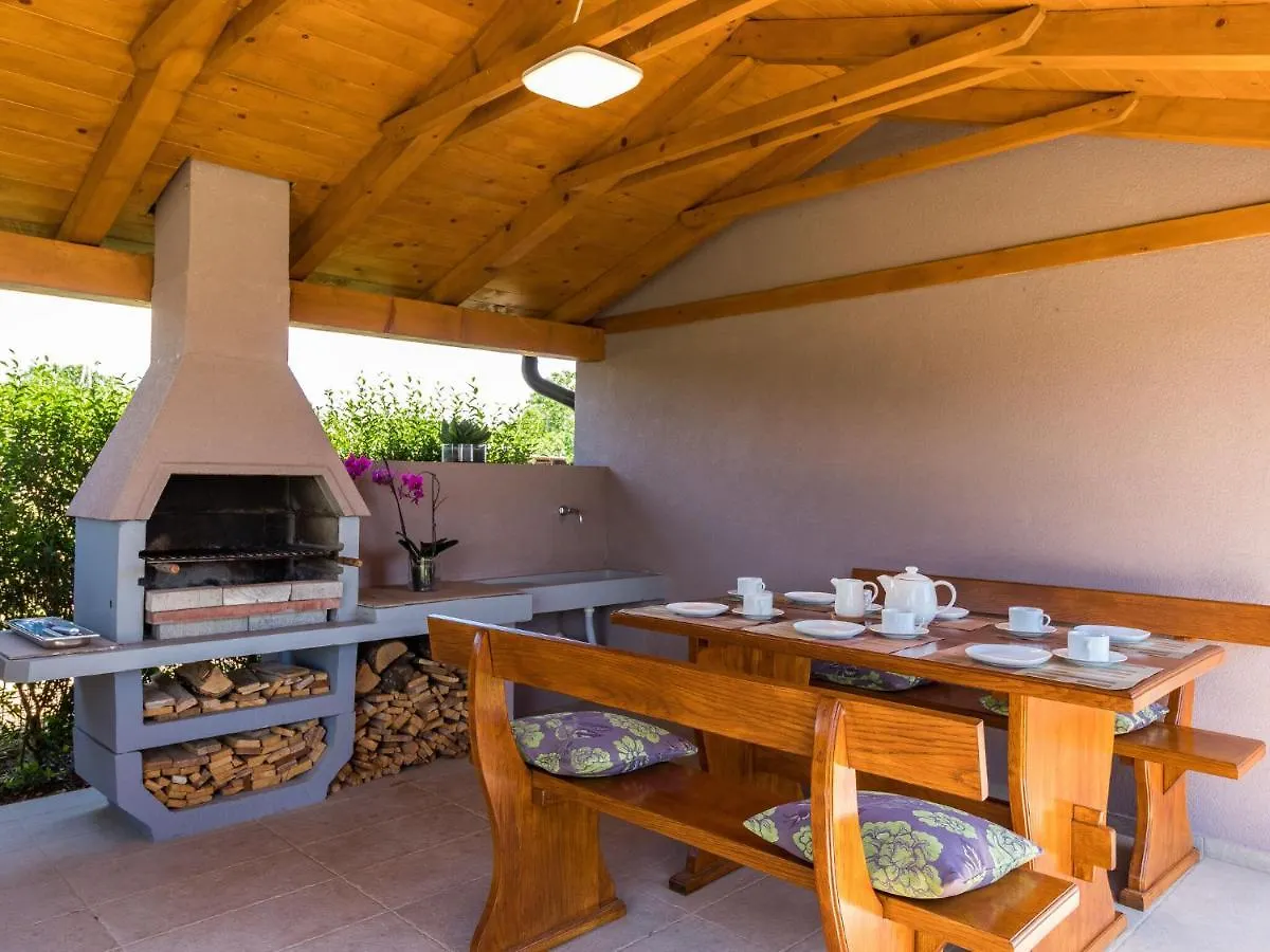 Beautifull Villa With Private Pool Pula Holiday home